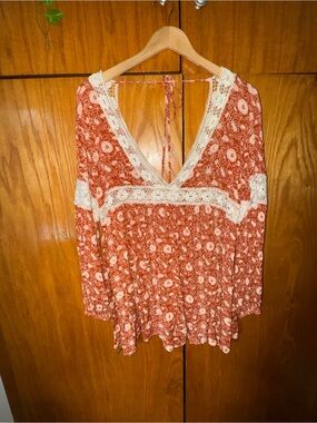 Forever 21 Rust Floral Lace-Trim V-Neck Tunic